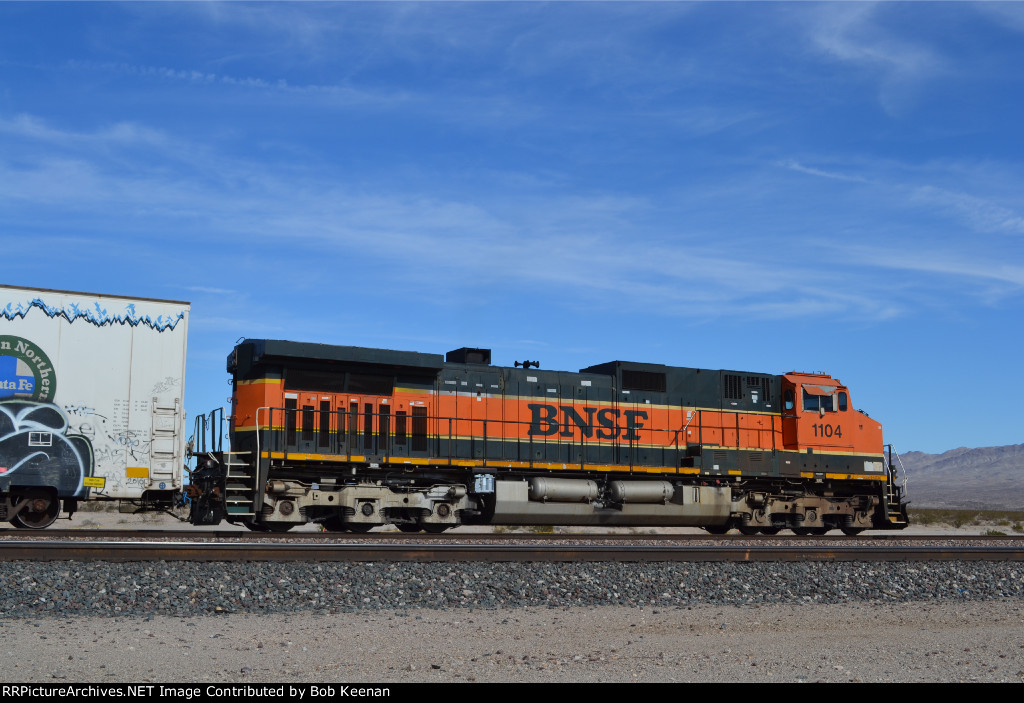 BNSF 1104